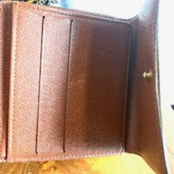 LOUIS VUITTON Brown, "LV" MONOGRAM WALLET - Picture 13 of 13